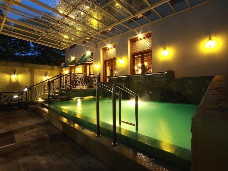 Aziza Syariah Hotel Solo By Horison Exterior foto