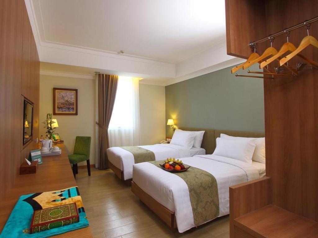 Aziza Syariah Hotel Solo By Horison Exterior foto
