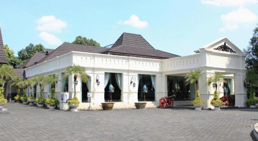 Aziza Syariah Hotel Solo By Horison Exterior foto