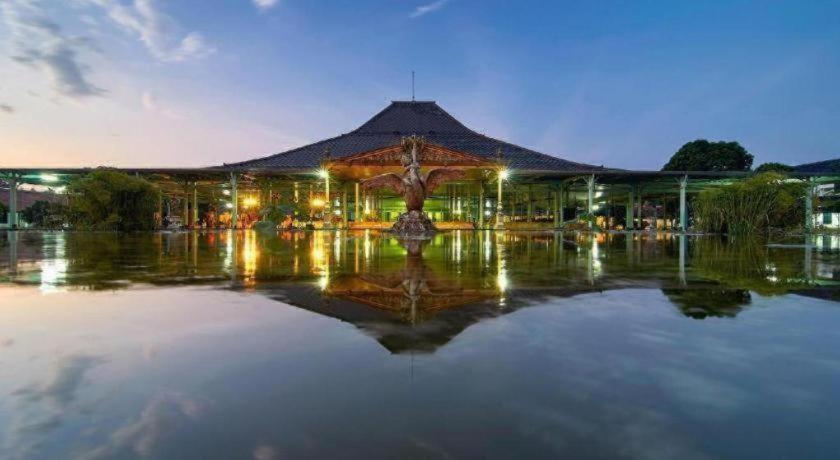 Aziza Syariah Hotel Solo By Horison Exterior foto